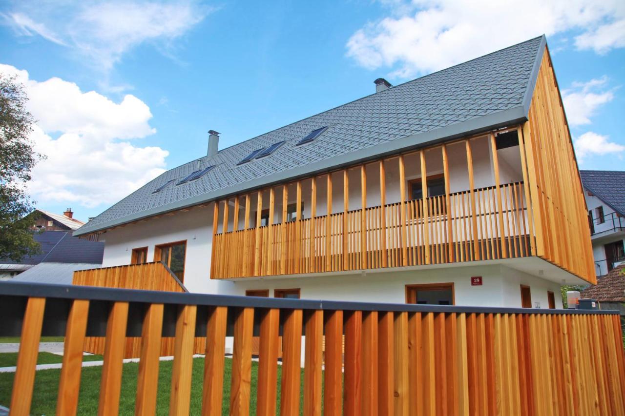 Apartment Jurijana - New 4-Bedroom Triplex With Sauna & Garden ボーヒニ エクステリア 写真