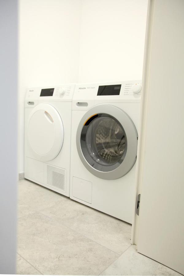 Apartment Jurijana - New 4-Bedroom Triplex With Sauna & Garden ボーヒニ エクステリア 写真