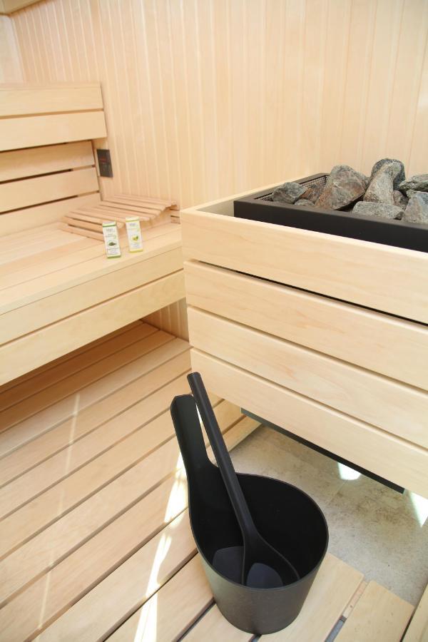 Apartment Jurijana - New 4-Bedroom Triplex With Sauna & Garden ボーヒニ エクステリア 写真