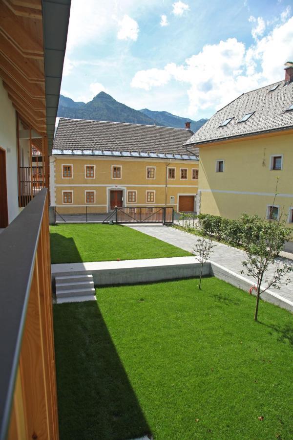 Apartment Jurijana - New 4-Bedroom Triplex With Sauna & Garden ボーヒニ エクステリア 写真