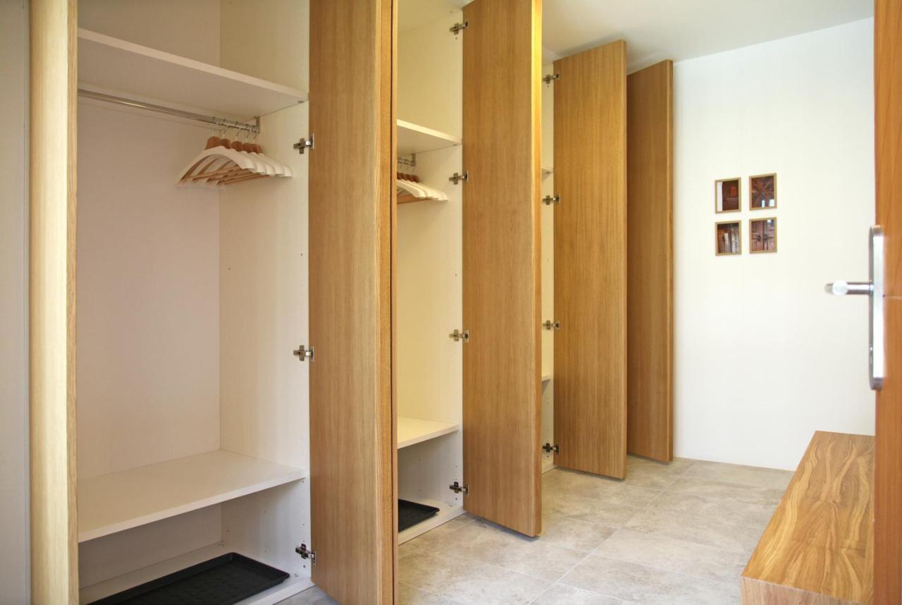 Apartment Jurijana - New 4-Bedroom Triplex With Sauna & Garden ボーヒニ エクステリア 写真