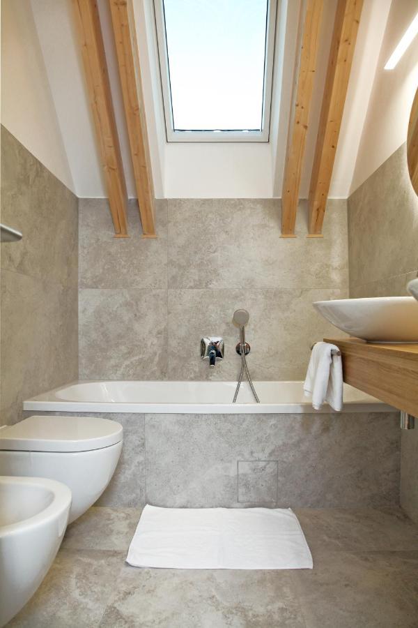 Apartment Jurijana - New 4-Bedroom Triplex With Sauna & Garden ボーヒニ エクステリア 写真